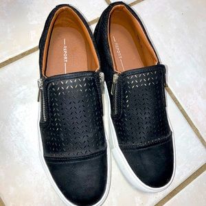 Report Alexa slip-ons NEW sz9